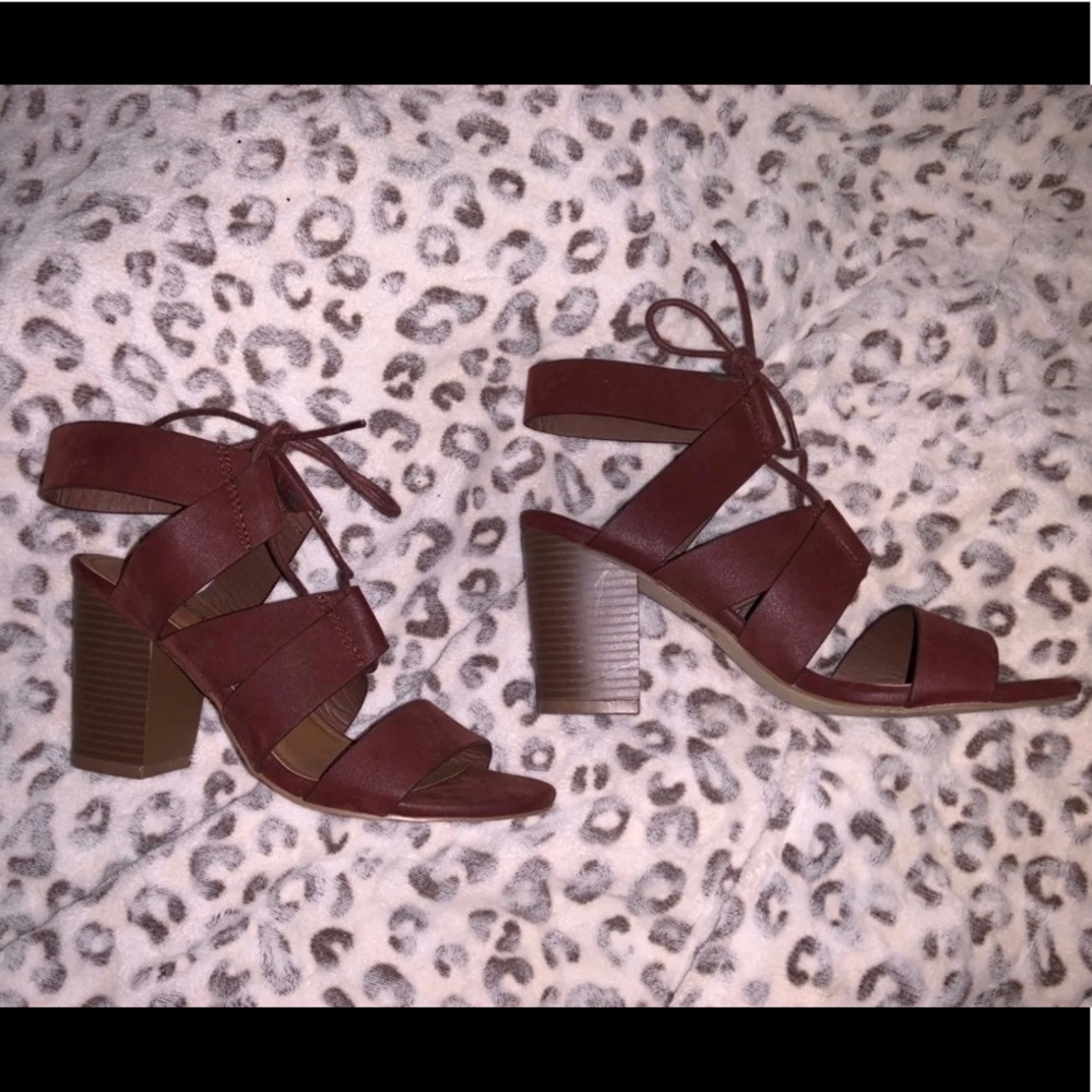 Heels - Burgundy